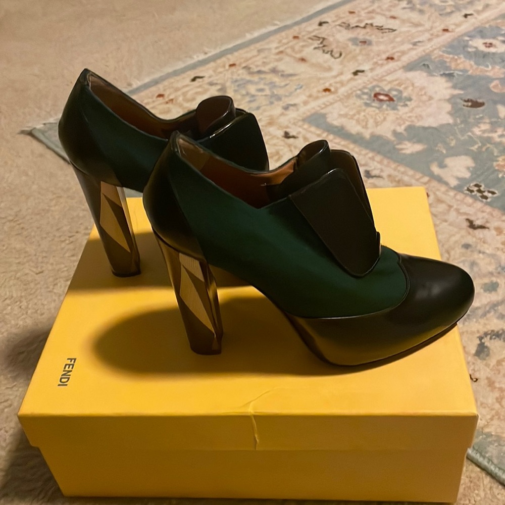Fendi Wool Colorblock Pattern T-Strap Pumps w/Tags